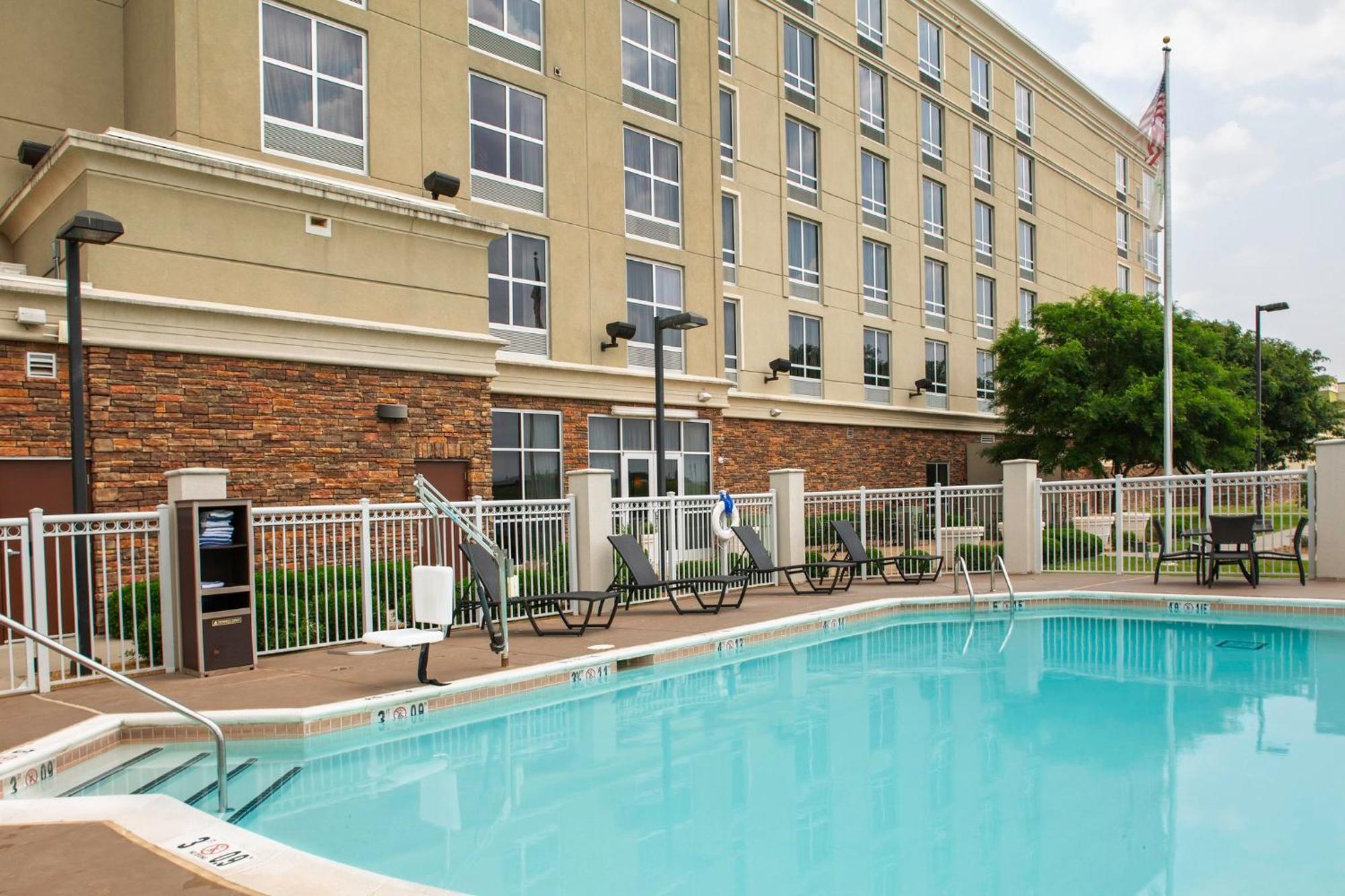 Holiday Inn Ardmore By Ihg Ngoại thất bức ảnh